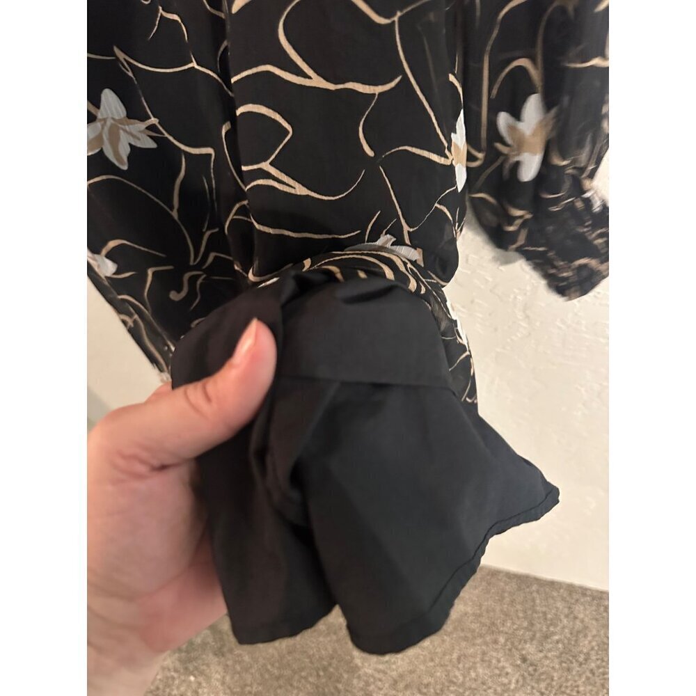 Elizabeth & James Y Black & White Gauzy Floral Long Sleeved Spring Mini Dress - Picture 9 of 11